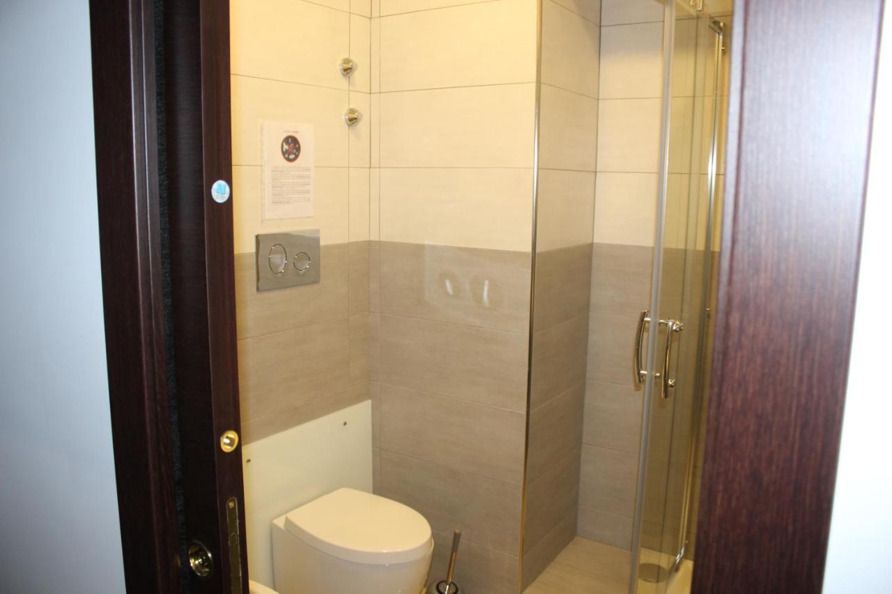 Apartament La Piazza - Garibaldi 2.6 Neapol Zewnętrze zdjęcie