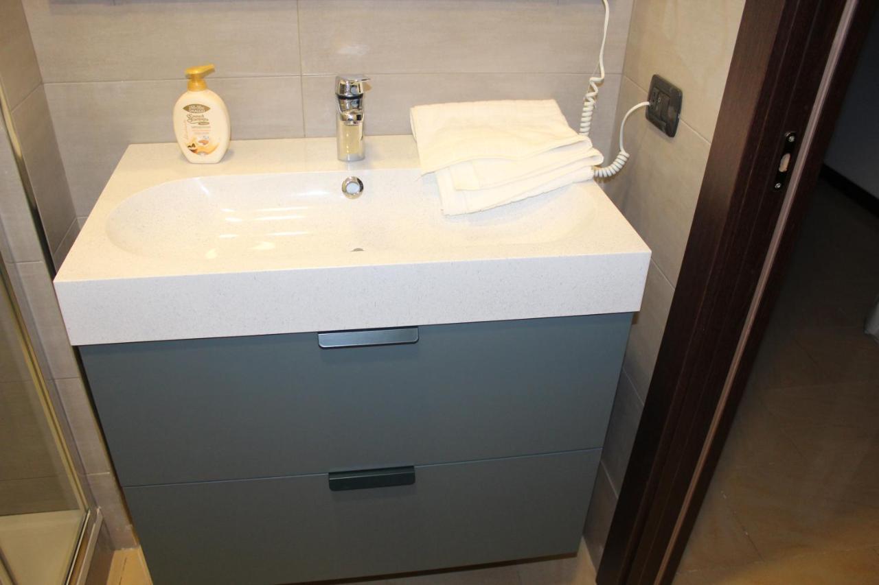 Apartament La Piazza - Garibaldi 2.6 Neapol Zewnętrze zdjęcie